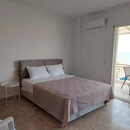 Seaview By Christina Daire Petalídhion